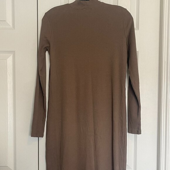 Chic Long Sleeve Maxi Dress in Taupe - Picture 6 of 6